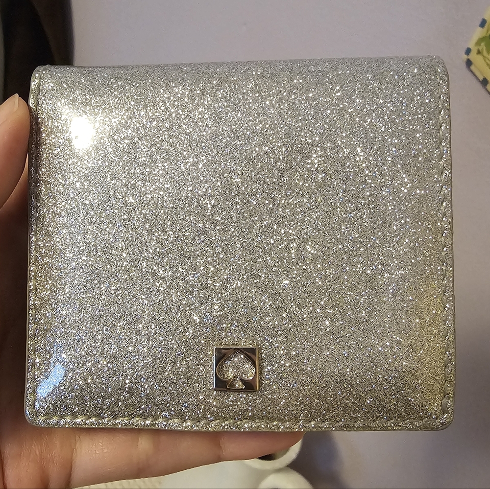 Kate Spade Sparkling Silver Wallet Nwt - Picture 2 of 5